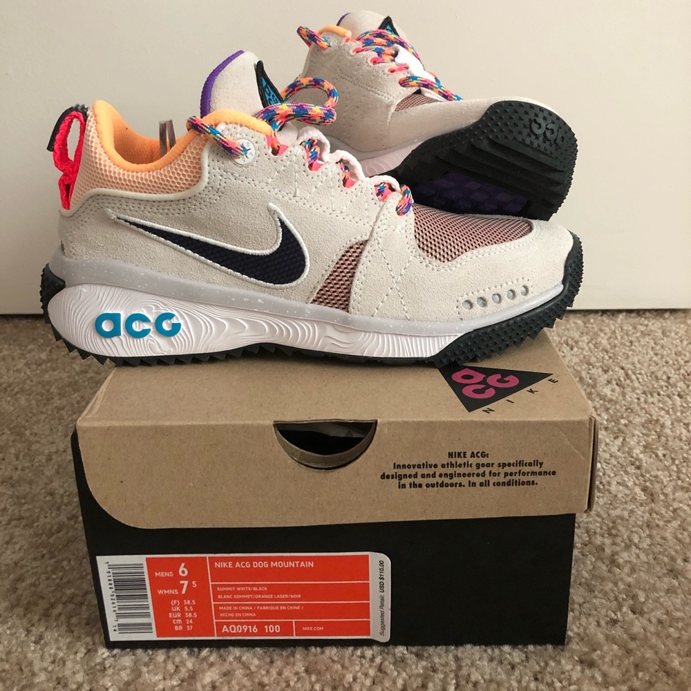 Nike ACG Dog Mountain hiking shoes